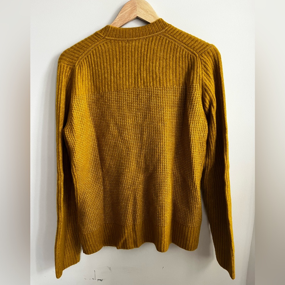 Women’s Athleta Merino Wool Soft Yellow Mustard Cardigan - Picture 2 of 4